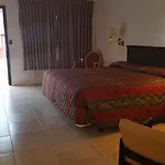 Saturn Motel - Miami